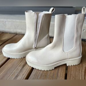 Time & Tru Size 6 Side Zipper Cream Bling Chelsea Ankle Boots